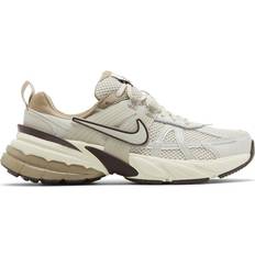 NIKE 44 Skor NIKE V2k Run W - Light Orewood Brown/Khaki/Earth/Light Bone