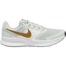 Natuurlijk Hardloopschoenen Nike Run Swift 3 - Summit White/Bronzine