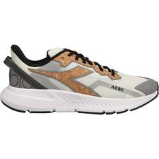 Diadora Men Running Shoes Diadora Men's Mythos Blushield Volo ACBC Shoes in White/Grey Width: Fit2Run