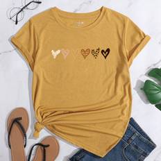 Shein T-Shirts Shein Women's Heart Printed Short Sleeve T-Shirt