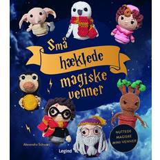Små hæklede magiske venner Alexandra Schwarz 9788775373857 (Indbundet, 2023)