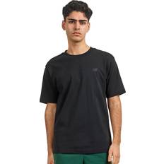 New Balance Herren T-Shirts New Balance Herren Athletics Cotton T-Shirt in Schwarz, Größe