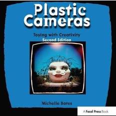 Plastic Cameras Michelle Bates 9781138472266 (Indbundet)