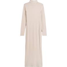 Bershka Lange kjoler Bershka Sandfarvet bodycon-maxikjole med rullekrave-Neutral