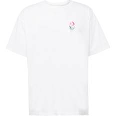 Converse Hvid T-shirt med stjerneformet chevron-blomst