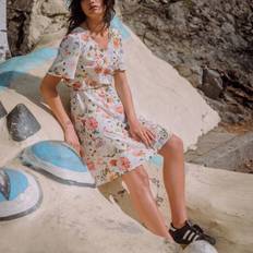 Ida Sjöstedt Vita Klänningar Ida Sjöstedt Maya Dress White Floral