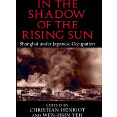 In the Shadow of the Rising Sun Allison Rottmann 9780521822213 (Indbundet)