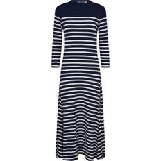 Polo Ralph Lauren Dame Kjoler Polo Ralph Lauren Womens Newport Navy Deck White Striped Knitted Maxi Dress