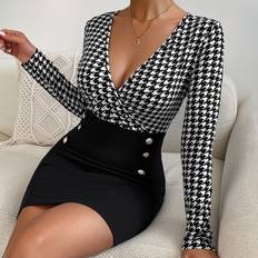 Shein Klänningar Shein Houndstooth Print Surplice Neck Bodycon Dress