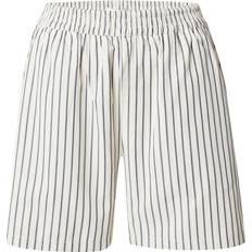 Lollys Laundry Housut & Shortsit Lollys Laundry Astall Shorts Kvinde Shorts hos Magasin Stripe