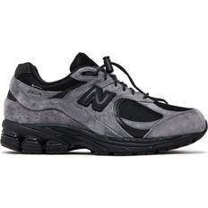 靴 New Balance 2002R \"Triple Black\" 28cm New Balance 2002R - Black/Black Metallic • Price »