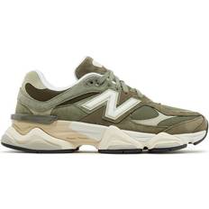 New Balance Green Sneakers New Balance 9060 - Dark Camo/Dark Olive/Sandstone