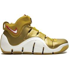 White metallic gold varsity red metallic Nike LeBron 4 M - Metallic Gold/White Varsity Red