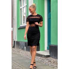 Kjoler Loved by Lykke Kjole Isabella SS Dress Short Lace Black