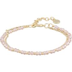 Snö of Sweden Reykjavik Armband Guld/Rosa 18cm 1248-3400 379-ONE Här har du vårens snyggaste armband, du får två armband ett som förenar en simpel tunn guldkedja med snygga stenar glas. Matcha detta med flera guldarmband för en trendig lager på lager