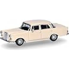 H0 Car Mercedes Benz 200 Tail Fin Cream