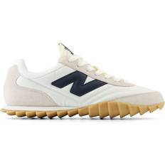 New Balance Unisex RC30 in White/Red Suede/Mesh, White/blanc/Red/rouge