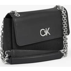 Calvin Klein Axelremsväskor Calvin Klein Handväska Re-Lock Conv Shoulder Bag_Jcq K60K611755 Black Jacquard Mono 0GK Svart