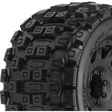 Proline Badlands Mx38 3.8" On Raid Black 8X32 17mm Hex PL10127-10