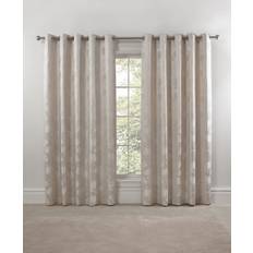 Blossom Eyelet Room