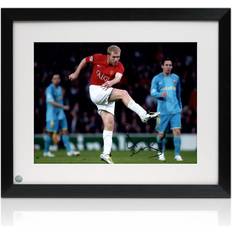 Exclusive Memorabilia Paul Scholes Signed Manchester United Football Photo: Barcelona Volley. Framed