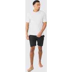 Mies - Valkoinen Yöasut boohooMAN Mens White T-shirt & Short Lounge Set