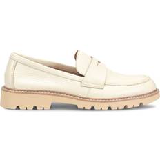 Comfortiva Lakota Leather Flat