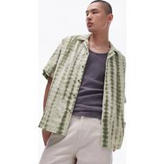 Batik Överdelar Topman – Ljusgrön, batikmönstrad skjorta med korta ärmar och broderade blommor-Grön/a