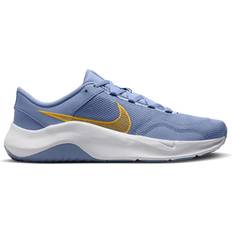 Blau - Herren Trainingsschuhe Nike Legend Essential 3 Next Nature M - Ashen Slate/White/Football Grey/Sundial