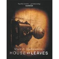 House Of Leaves (Paperback)