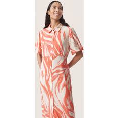 Soaked in Luxury Kleider Soaked in Luxury Wynter Midi Dress Hot Coral Wave