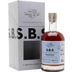 Beer & Spirits Grays Mauritius 2010 Moscatel Cask Single Barrel Selection for The Whisky Exchange