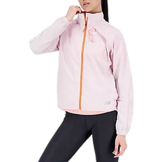 Donna - Rosa Abbigliamento esterno New Balance Women's Printed Impact Run Light Pack Jacket - Stone Pink