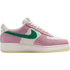 Nike Air Force 1 - Rosa Schuhe Nike Air Force 1 '07 LV8 M - Sail/Medium Soft Pink/Alabaster/Malachite