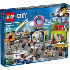 Cities Building Games LEGO City Donut Shop Opening 60233