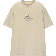 Pull&Bear Beige T-shirt med grafisk 'Mechanic'-print-Neutral