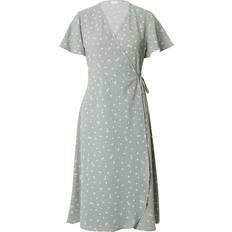 Vila Kjoler Vila Lovie S/S Wrap Midi Dress Green Milieu AOP:LOL