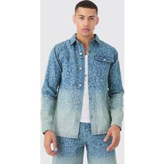 Leopardi Takit boohooMAN Leopard Print Denim Overshirt - Light Blue