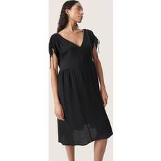 Soaked in Luxury Robes Soaked in Luxury Kehlani Open Back Short Sleeve Dress, Black