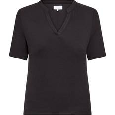 Levete Room T-shirts Levete Room t-shirt Ika L999