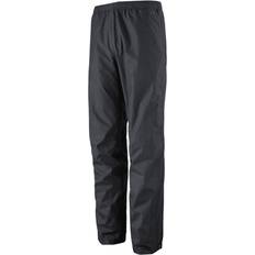 Patagonia Byxor Patagonia M's Torrentshell 3L Pants Short, Black, En tåligt skalbyxa som skyddar dig hela dagen