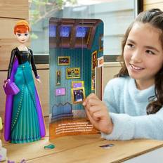 Überraschungsspielzeug Spielsets Mattel Disney Die Eiskönigin Anna Modepuppen-Set, Spin & Reveal mit 11 Überraschungen, darunter 5 Accessoires, 5 Sticker und eine Szene zum Spielen, vom Disney-Film inspiriert, HXD27