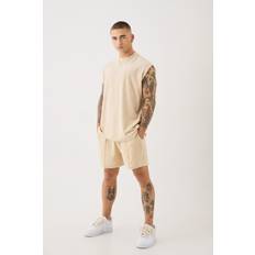 Beige - Herren Schlafanzüge boohooMAN Mens Velour Oversized Tank & Pinktuck Shorts Set Beige