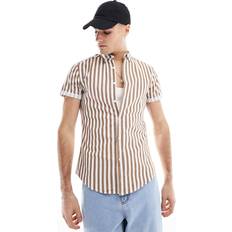 Brown - Unisex Shirts ASOS DESIGN – Schmal geschnittenes, gestreiftes Oxford-Hemd in Braun mit Stretch-Brown