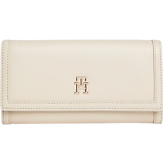 Tommy Hilfiger City Large Flap Wallet - White Clay