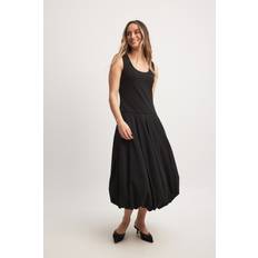 NA-KD Balloon Skirt Midi Dress Aftenkjoler - Sort