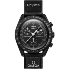 x Omega Bioceramic Moonswatch Mission to The Moonphase Snoopy (SO33B700)