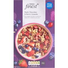Tesco Finest Chocolate & Berry Granola 500g 1pack