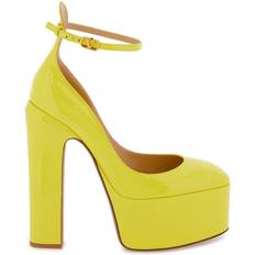 Platform Heels & Pumps Valentino Garavani tan-go patent leather platform pump Yellow