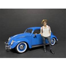 Scale Models & Model Kits "Partygoers" Figurine III for 1/24 Scale Models by American Diorama